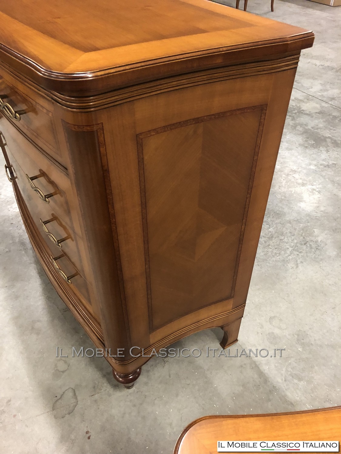 gruppo comò stile classico italiano